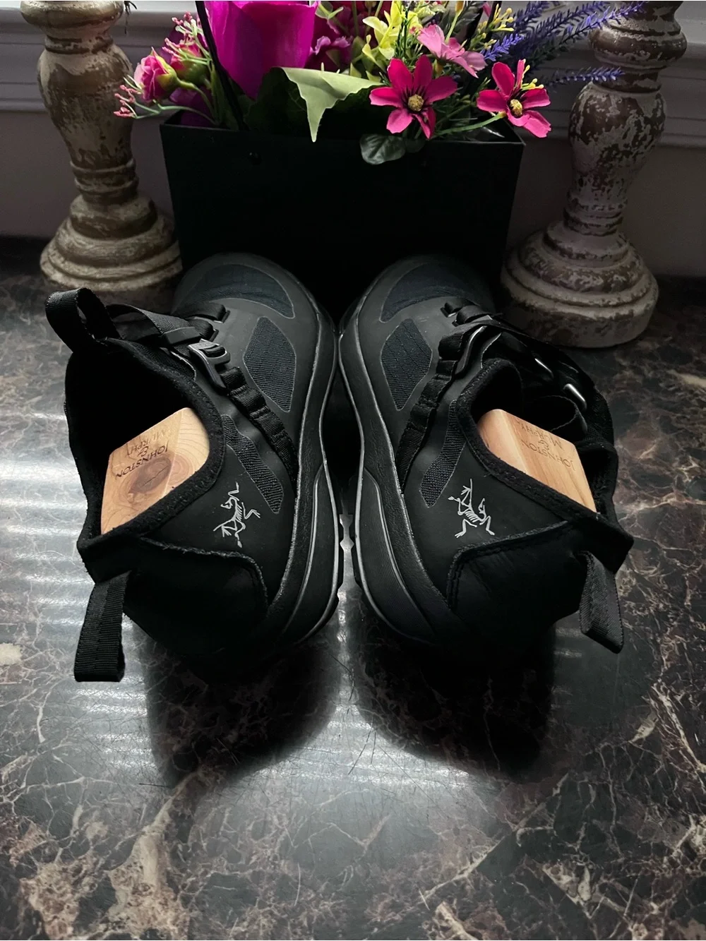 Arc'Teryx Arakys Approach  Athletic/Lifestyle Shoes  Size 10 Men/11.5 Women